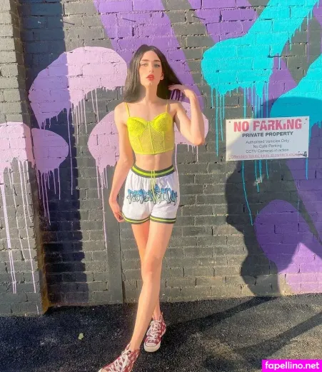 Venus Moorez OnlyFans Thumbnail #dqMLsaBOq0