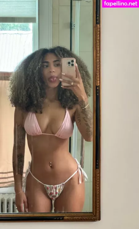 Venusmarquez OnlyFans Thumbnail #OxULPBtaV4