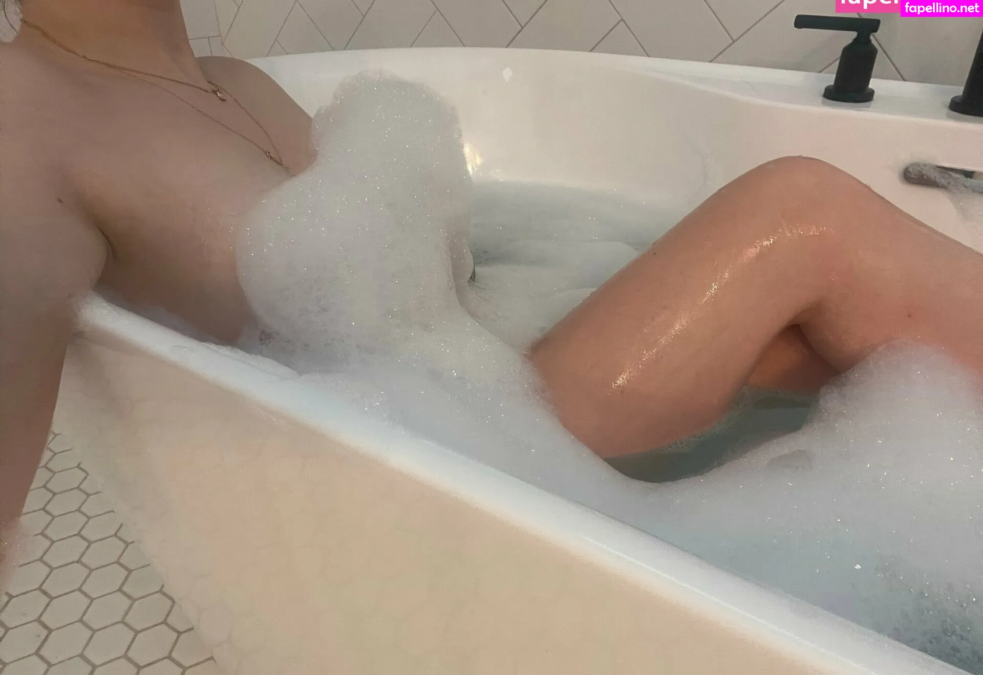 venusisnaive, venuspiscessimp Nude Leaked OnlyFans Photo #mkNpPIX6x2