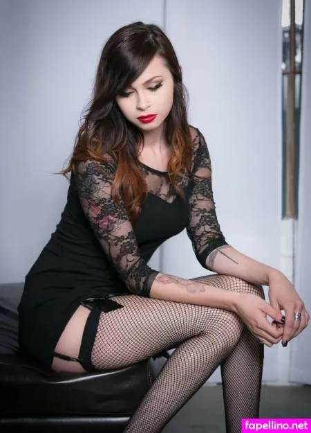 Vera Drake OnlyFans Thumbnail #tSMEBO4nZW