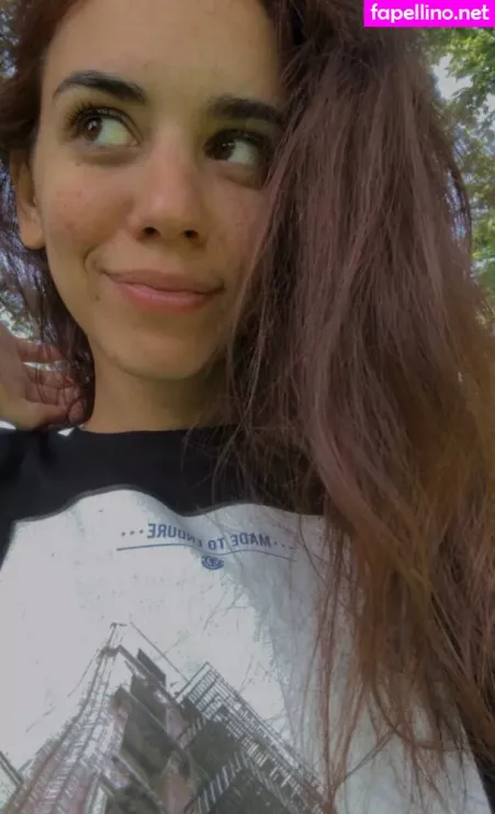 Vera Kaludi OnlyFans Thumbnail #6Qwcd9M81z