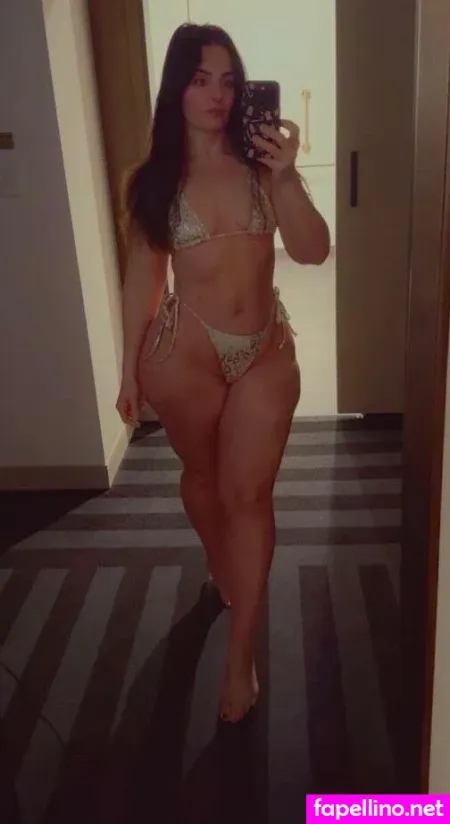 Veramelia Nieckula OnlyFans Thumbnail #cLH8NDkXn1