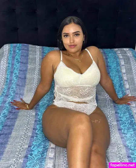 Veravixena OnlyFans Thumbnail #J19OiIGH9l