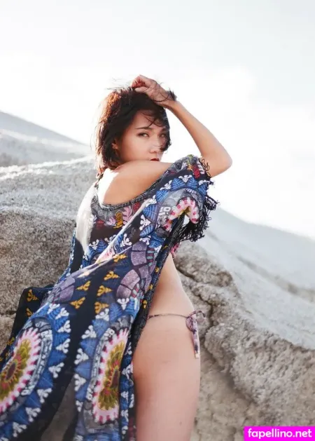 Verna Wang OnlyFans Thumbnail #0SNJ9MAatS