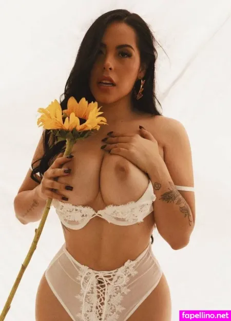 Vero Flores OnlyFans Thumbnail #LL7KIIhhSt