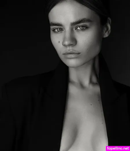 Vero Hanberg OnlyFans Thumbnail #pqq7xE8cjF