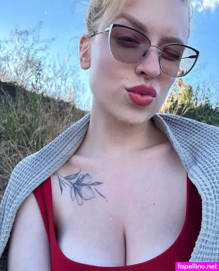 Verona Foxy Main Profile Photo