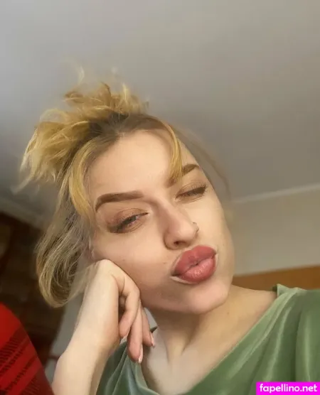 Verona Foxy OnlyFans Thumbnail #nkZBu1dWR1