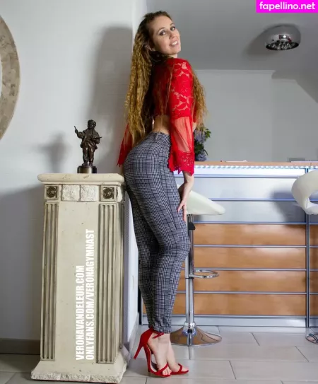Veronavandeleur OnlyFans Thumbnail #TApnPE1C29
