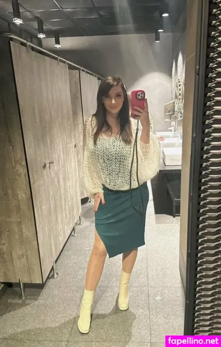 Veronica Coxxxx OnlyFans Thumbnail #d15pCUfMqu