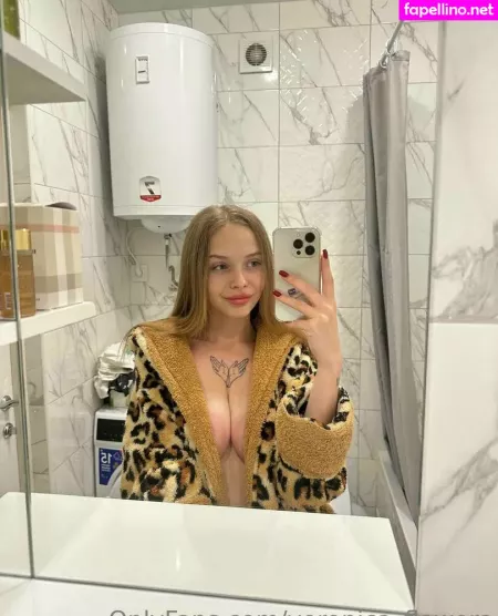 Veronica Flowers OnlyFans Thumbnail #xAvkvxdE02
