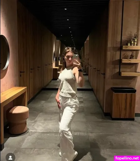 Veronica Kreidl OnlyFans Thumbnail #8N1mb4i3rm