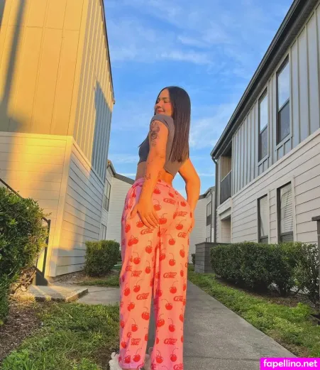 Veronica Verobelc OnlyFans Thumbnail #BalB09YW5y