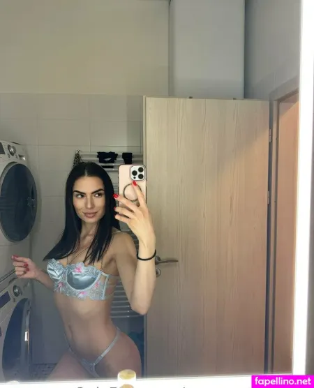 Veronicafoxovafree OnlyFans Thumbnail #EW8aJvOvG0