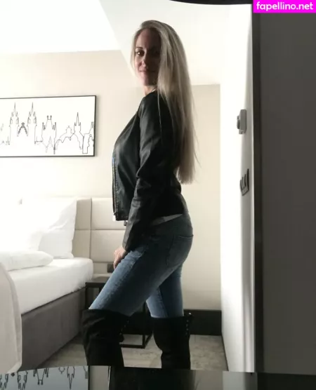 Veronicafreee OnlyFans Thumbnail #Ucb6NWPKt4