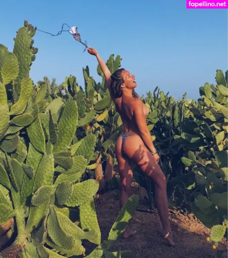 Veronicasilesto OnlyFans Thumbnail #AZq8VuE8nl