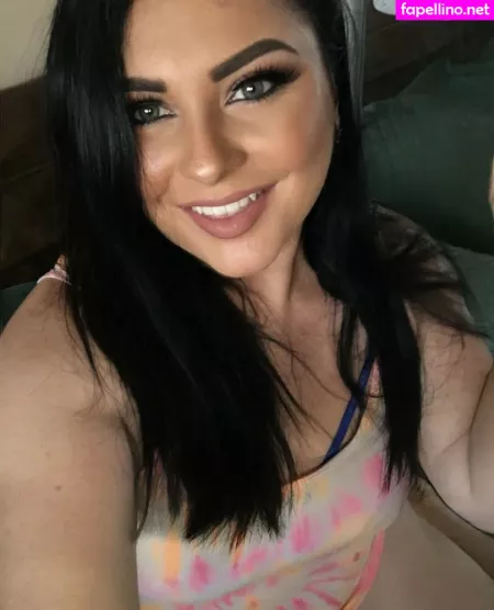 Veronicasweetskin OnlyFans Thumbnail #e8t2MMoIRv