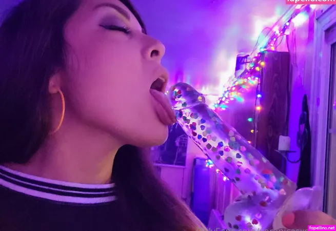Veronicasxsecretx OnlyFans Thumbnail #fDz67AcRqm