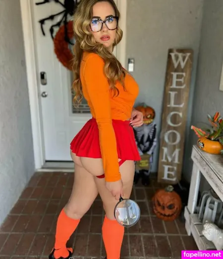 Veronicatherose OnlyFans Thumbnail #BLH8OjldXd