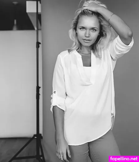 Veronika Dash OnlyFans Thumbnail #PKfNkHzM7P