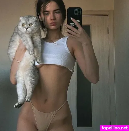 Veronika Hanberg OnlyFans Thumbnail #MAXmIr8c67