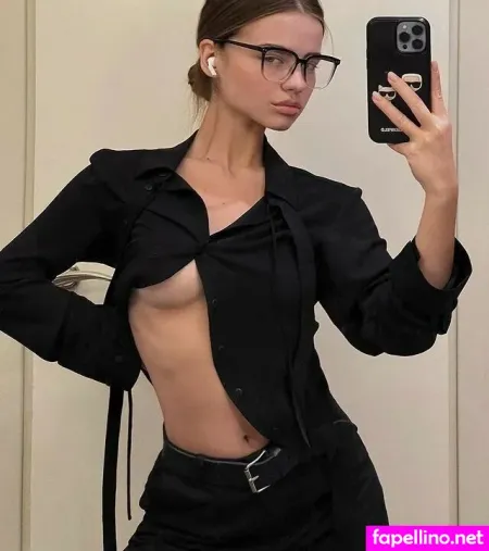 Veronika Hanberg OnlyFans Thumbnail #hpzRVOtwQ8