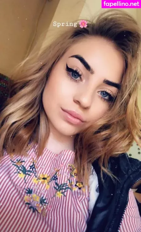 Veronika It OnlyFans Thumbnail #3Z0if4K8zI