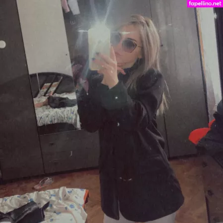 Veronika It OnlyFans Thumbnail #IgGVtA5JpZ