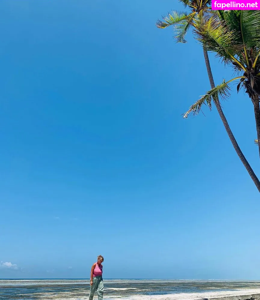 lubitlafiki, m1vanova, nika_vki Nude Leaked OnlyFans Photo #AuaD1YhBrV