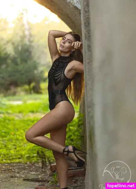 Veronika Sbrizzai OnlyFans Thumbnail #TY54K7ceRw