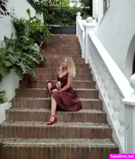 Veronikka OnlyFans Thumbnail #9frugbiC44