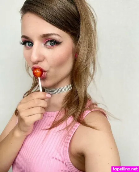 Veronikusshk OnlyFans Thumbnail #dGpI5QcISO