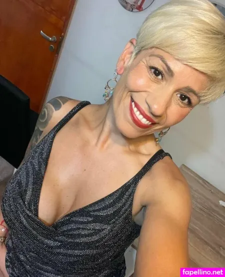 Veronique1 OnlyFans Thumbnail #B5XFiqxnuP