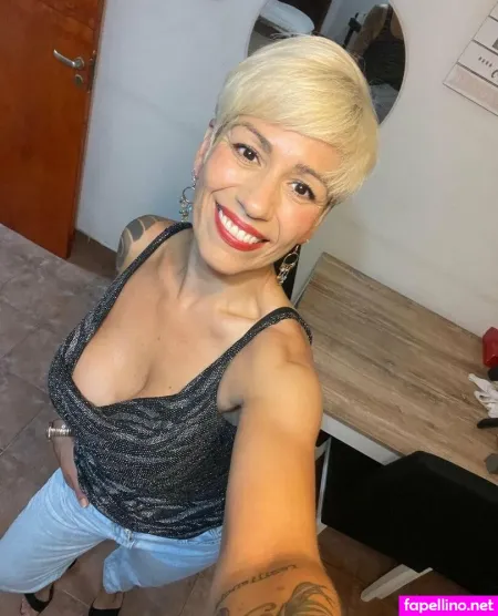 Veronique1 OnlyFans Thumbnail #G8AURRWqmG