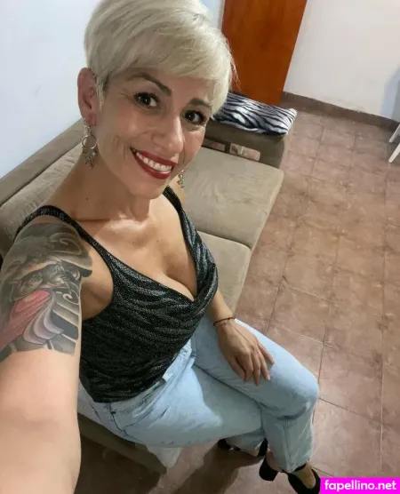 Veronique1 OnlyFans Thumbnail #LRM2pvrU2F