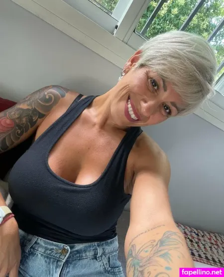 Veronique1 OnlyFans Thumbnail #Zm6GeVlDIc