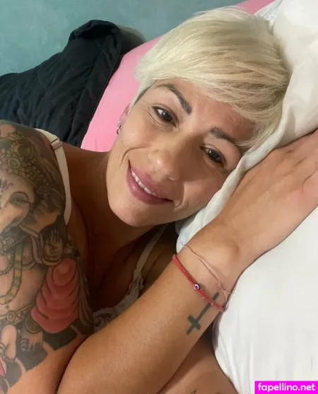 Veronique1 OnlyFans Thumbnail #dV6qBe1D6V