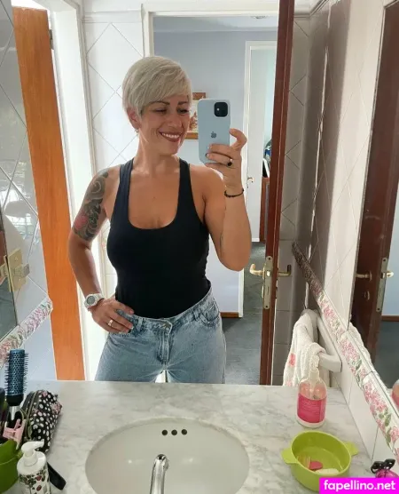 Veronique1 OnlyFans Thumbnail #t6R8PQuBBC