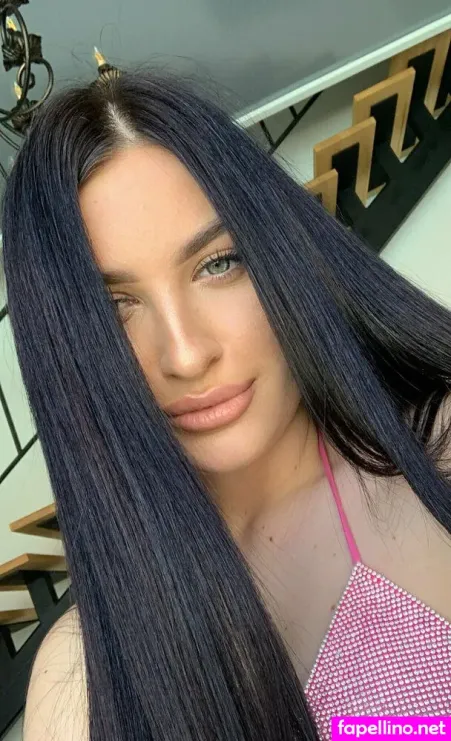 Verronafox OnlyFans Thumbnail #aZrj3impHK