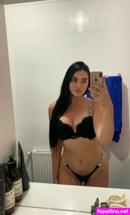 Verronafox OnlyFans Thumbnail #cPZpkrQ4xF