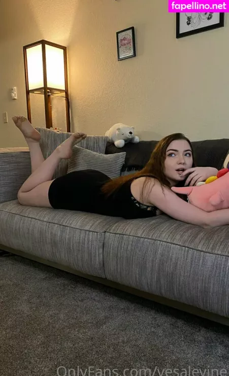 Vesalevine OnlyFans Thumbnail #RiTWRp4OJN