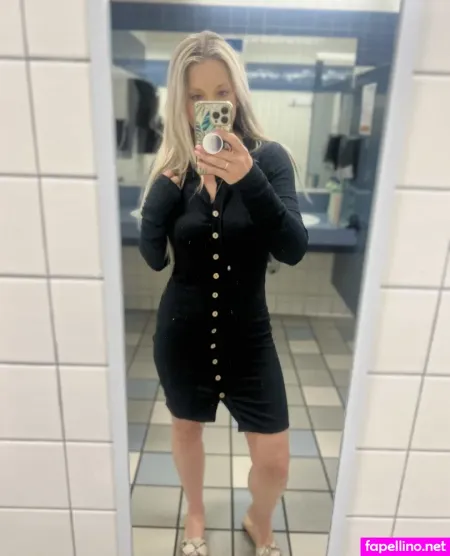 Vesper Violet 1 OnlyFans Thumbnail #9G2PhKjQxb