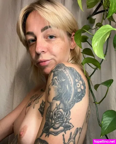 Vesperrain OnlyFans Thumbnail #yPgUORWi0M