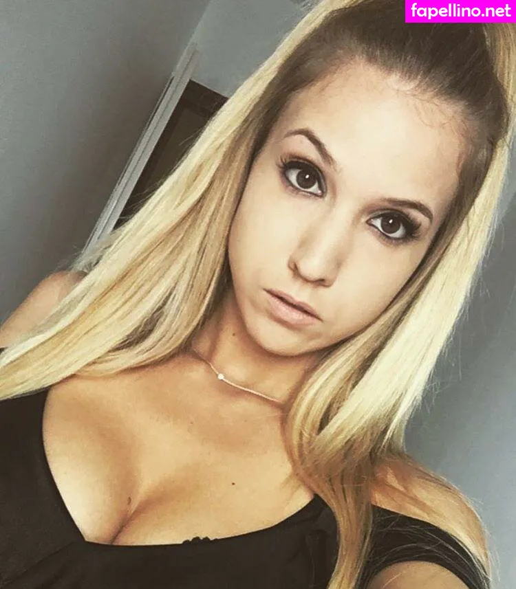itsloriin, maggienoxx Nude Leaked OnlyFans Photo #XSDuJouDeU