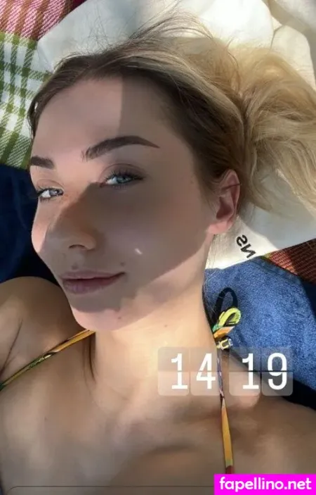 Veyla OnlyFans Thumbnail #RUmmIfMlD9