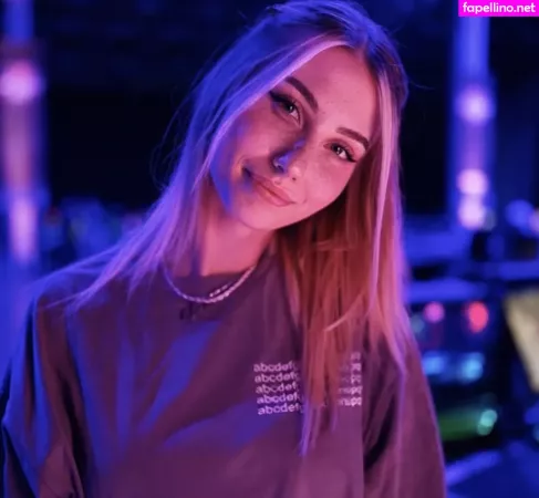 Veylaneey OnlyFans Thumbnail #5VcVMl1qgg