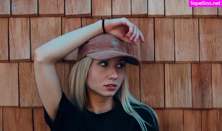 Veylaneey OnlyFans Thumbnail #Fr6vseCOCV