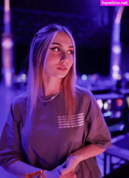 Veylaneey OnlyFans Thumbnail #IpaKHab1fQ