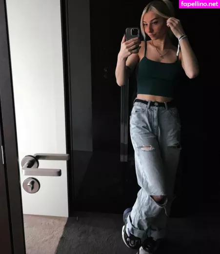 Veylaneey OnlyFans Thumbnail #VICzAju8ao