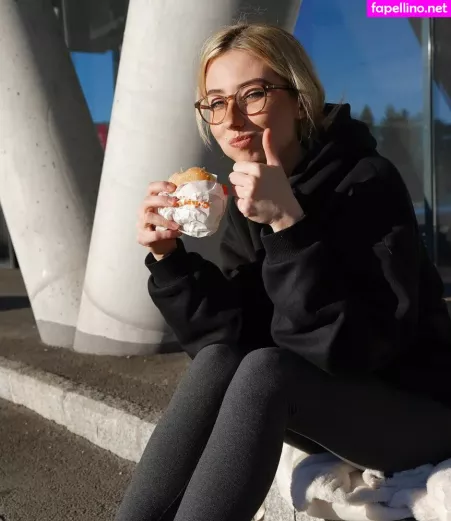 Veylaneey OnlyFans Thumbnail #g8Y97S8uKJ